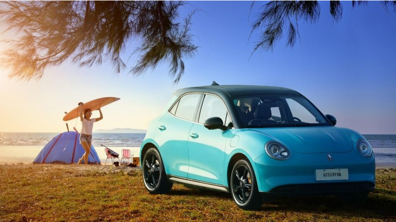 配備專屬“賽里木湖藍(lán)”車色 歐拉好貓周年紀(jì)念版出