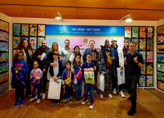 第7屆UWEE盧浮宮國際藝術(shù)展參展中國青年藝術(shù)家樊非凡