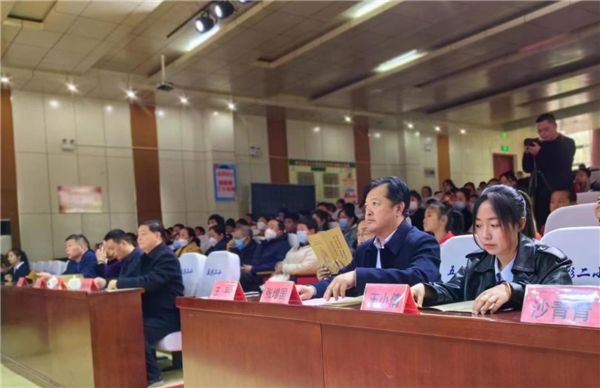 濱州市濱城區(qū)第二小學(xué)首屆讀書節(jié)暨“儒風(fēng)校園”創(chuàng)建啟動(dòng)儀式舉行 